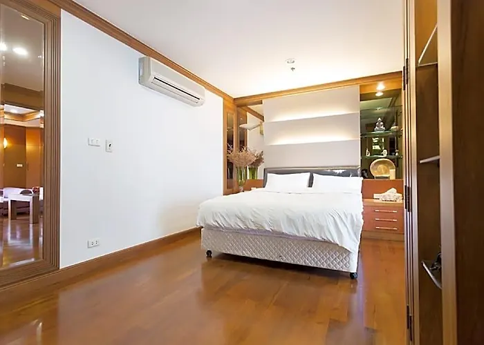 Thong Lo Cozy Haven: Charming 60 Sqm ホテル 3*